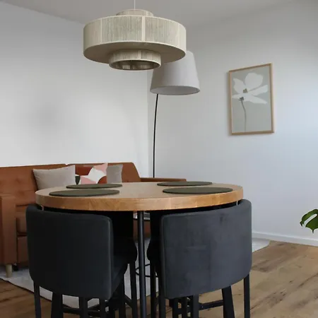 Mit Balkon Und Tiefgarage