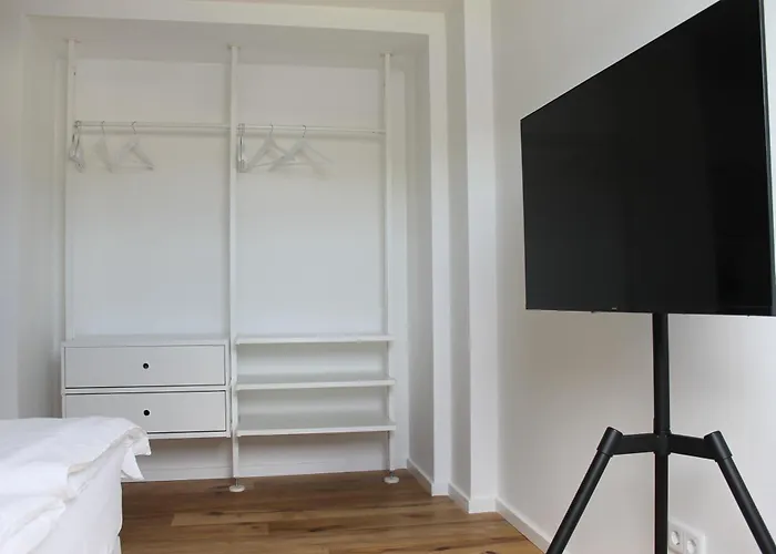 Mit Balkon Und Tiefgarage